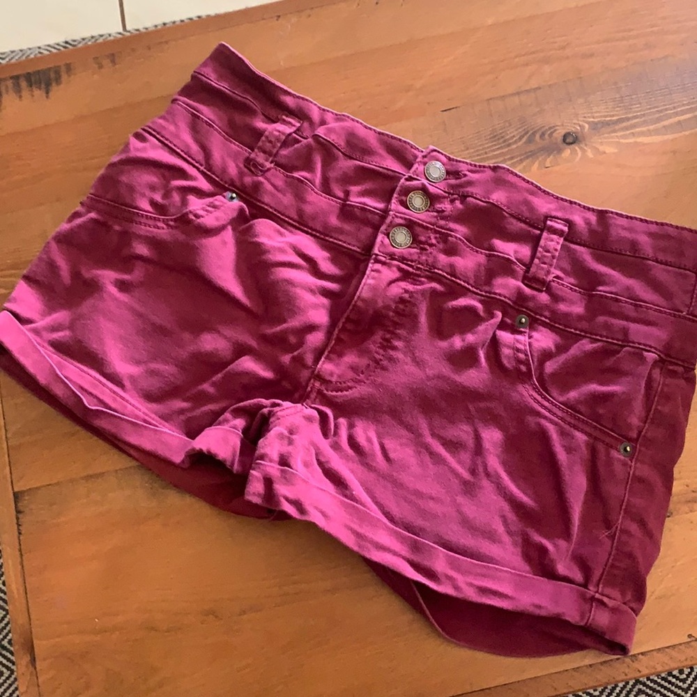 Burgandy wine color shorts, 3 button‎ style